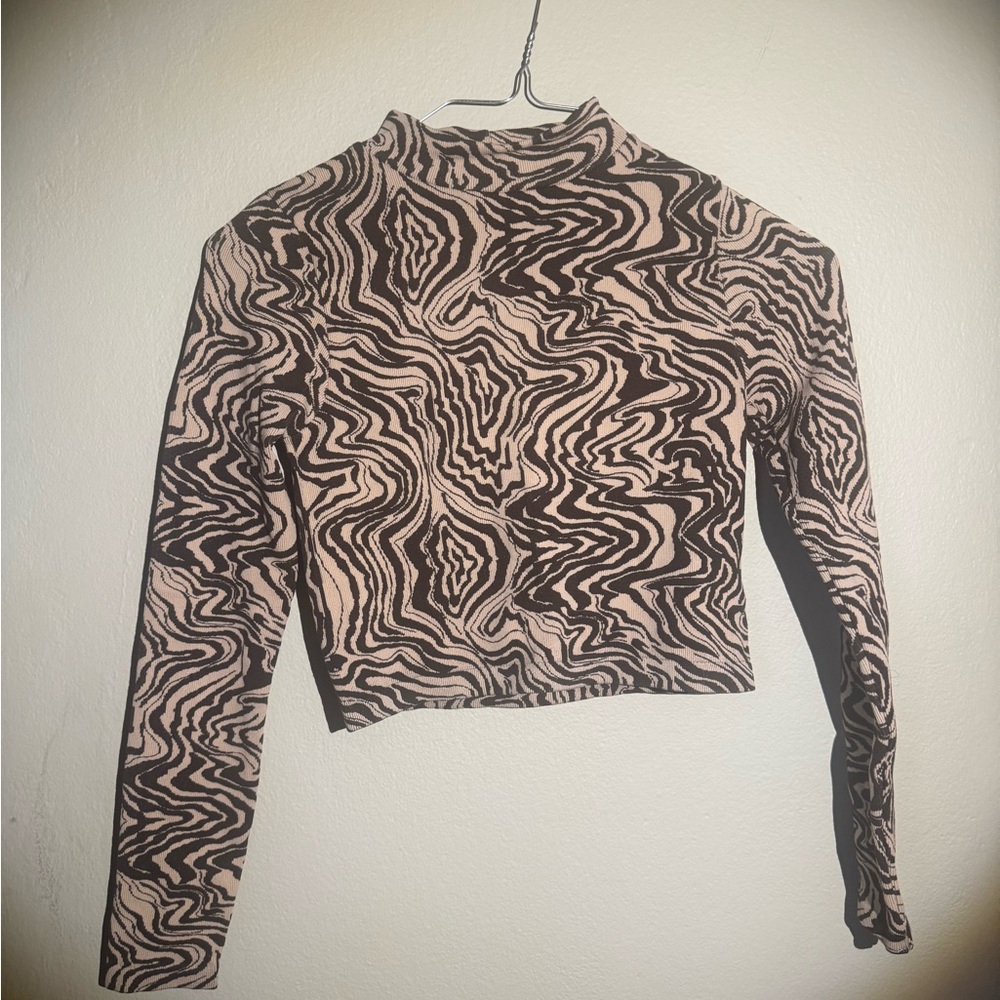 Stradivarius Brown and Black Long Sleeve Crop Blouse